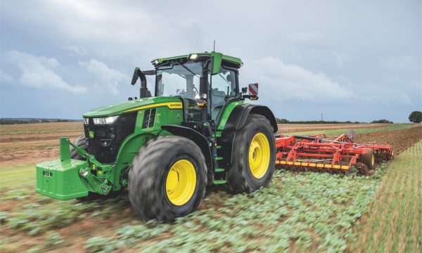 Tractoare John Deere Seria 7R